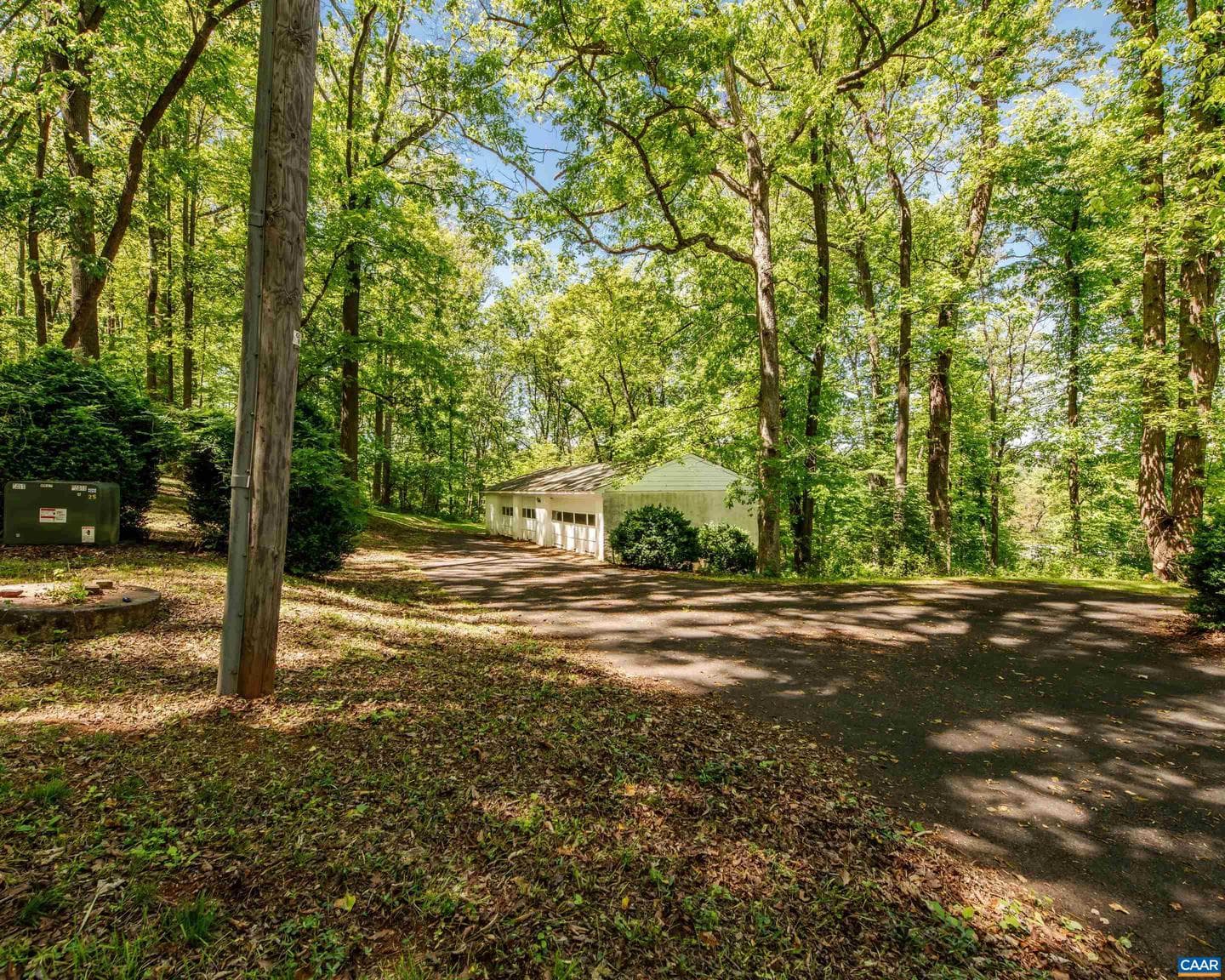 10070 Barnetts Ford Rd photo 3