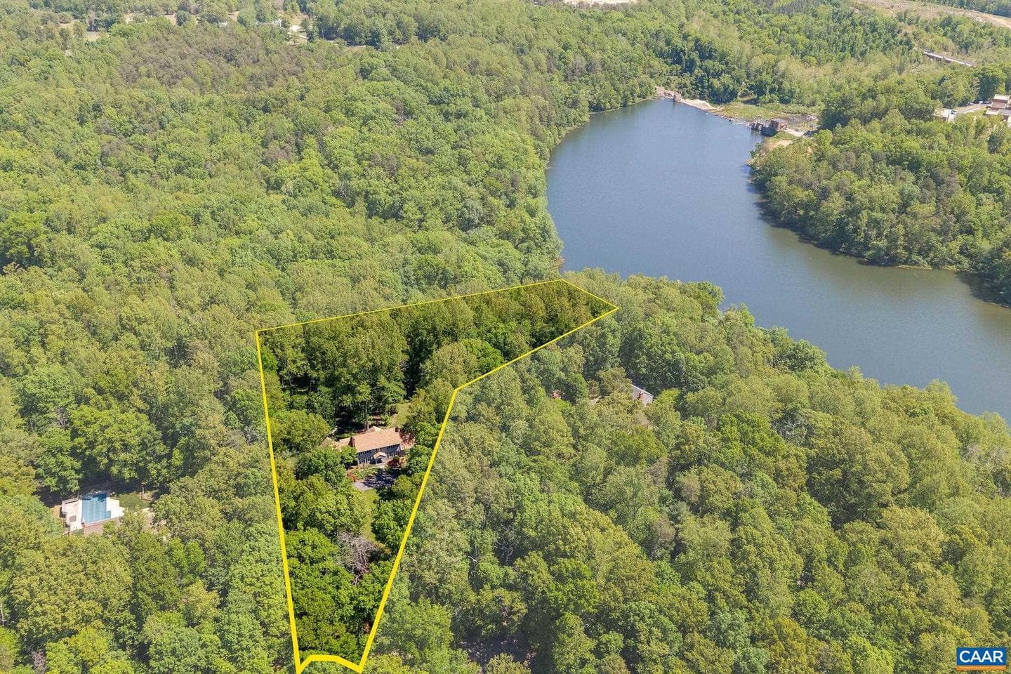 755 Lochridge Ln photo 18