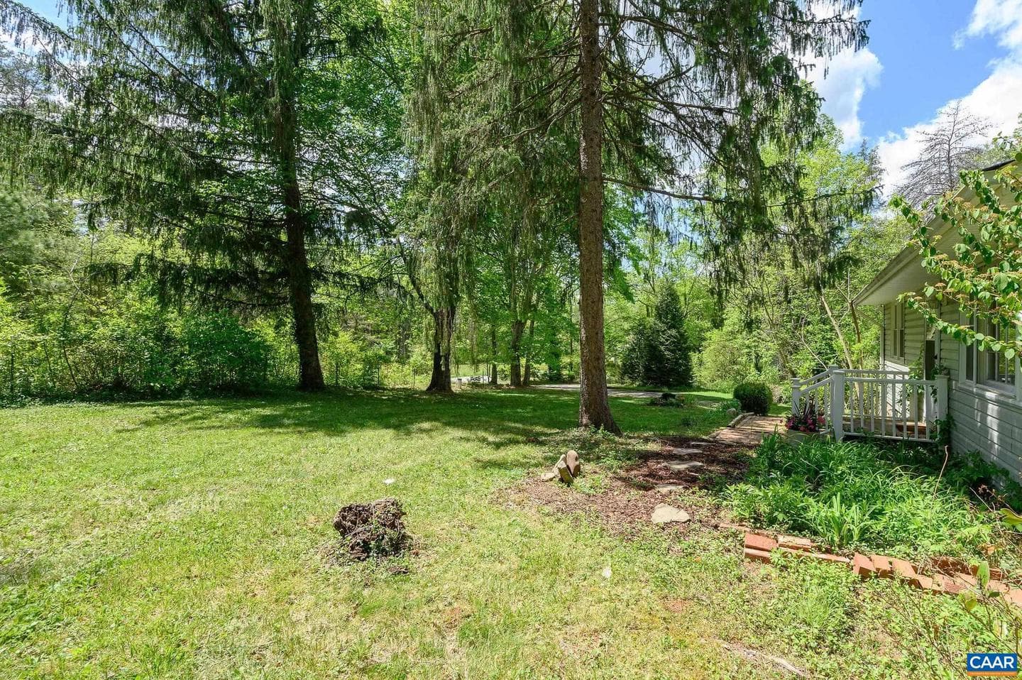 6554 Esmont Rd photo 32