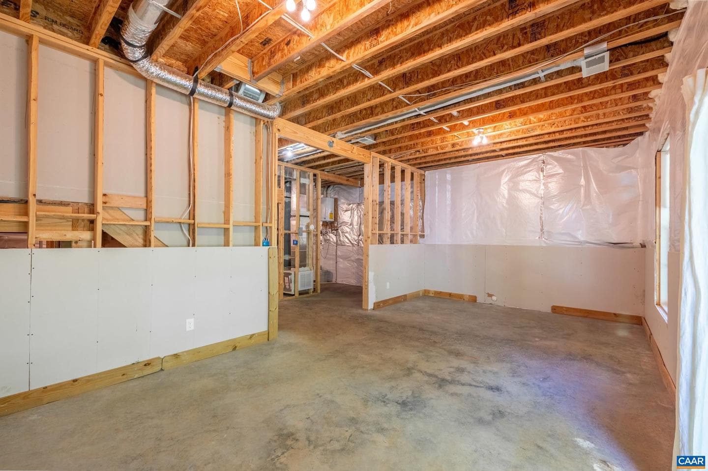 233 Huntley Ave photo 25