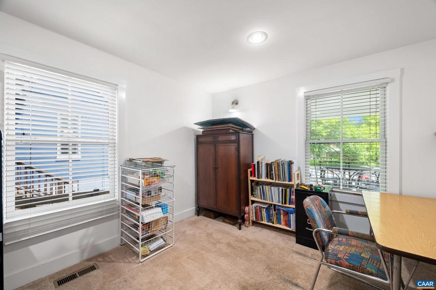 423 Meade Ave photo 18