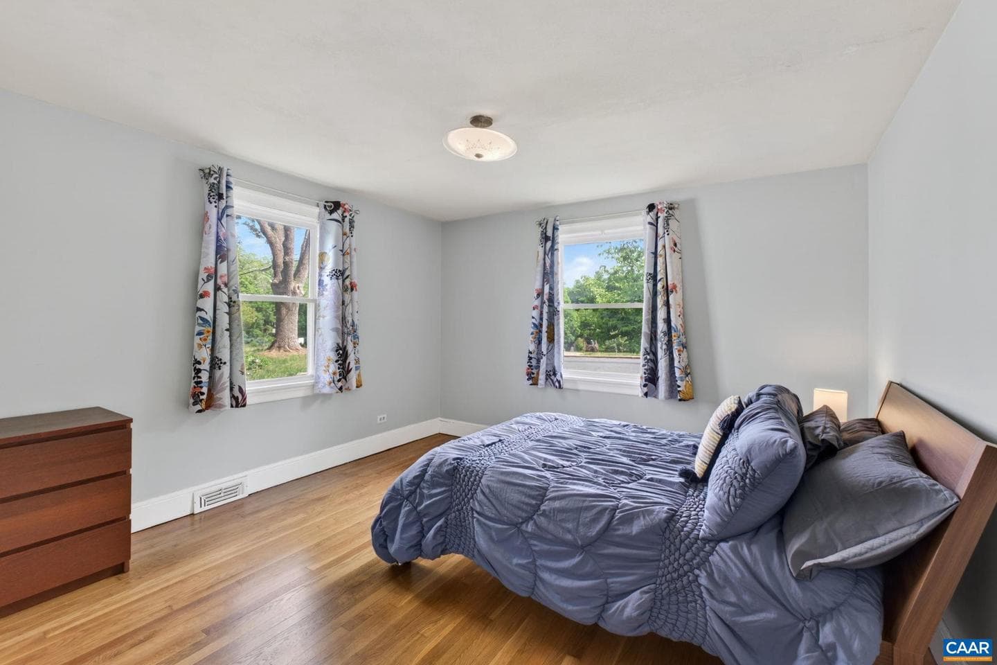 1023 Forest Hills Ave photo 23