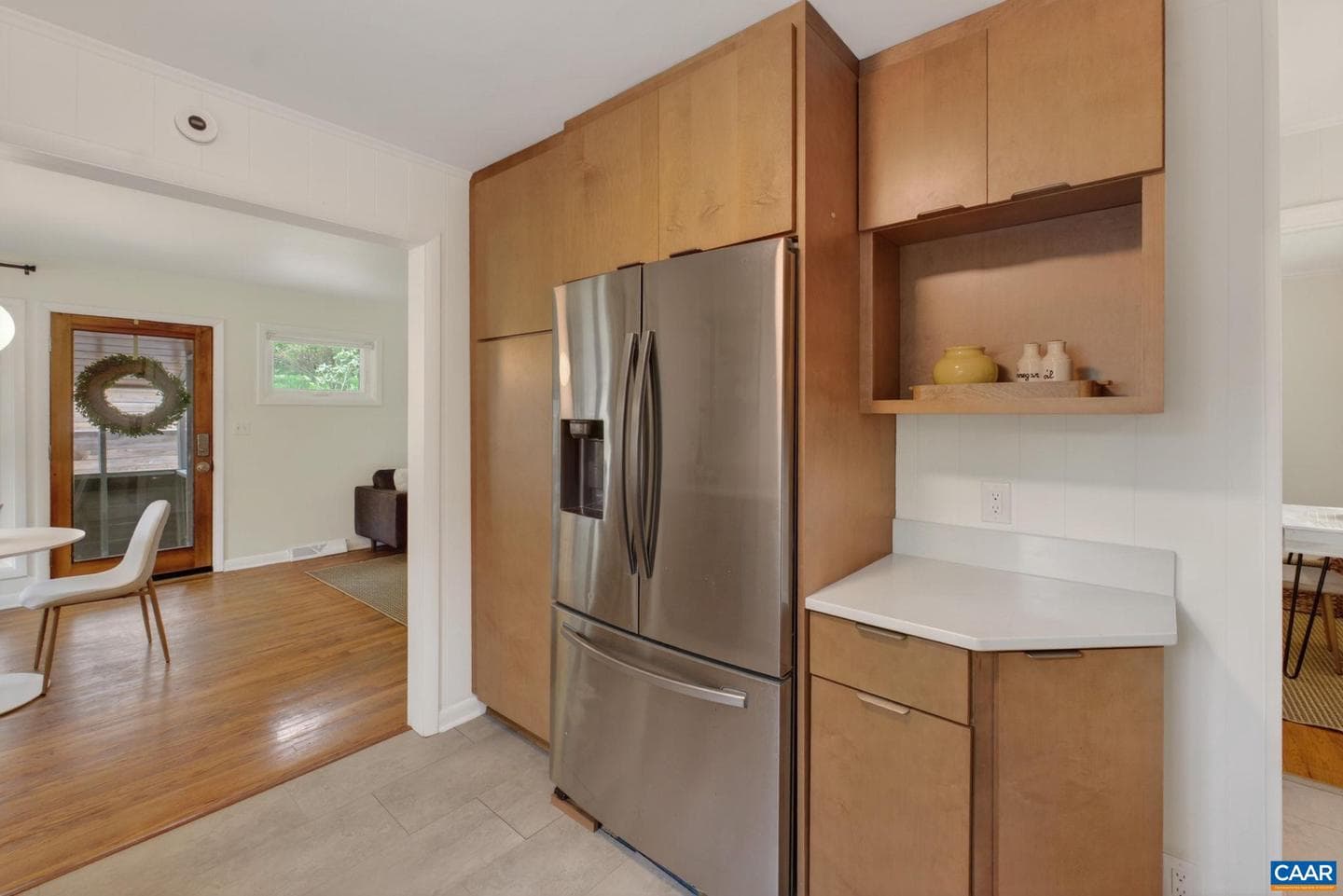 1408 Baker St photo 11