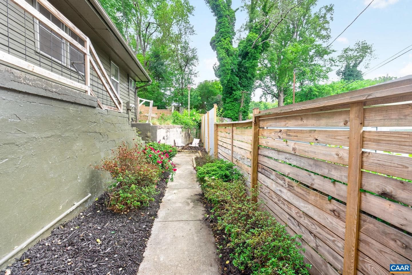 1408 Baker St photo 24