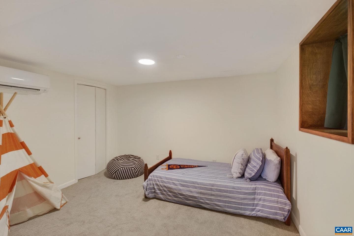 1408 Baker St photo 33