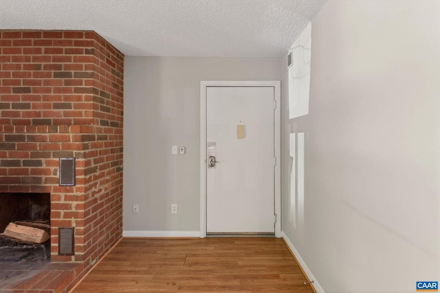 103 Turtle Creek Rd #8 photo 3