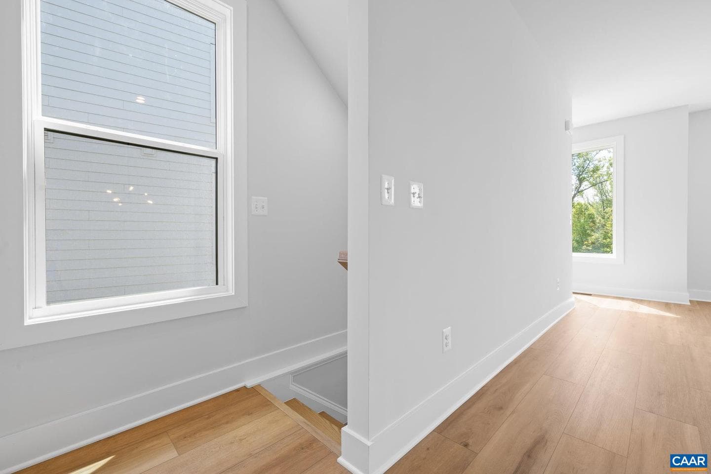 5434 Golf Dr photo 9
