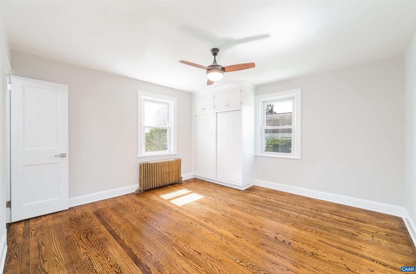 1036 Locust Ave photo 12