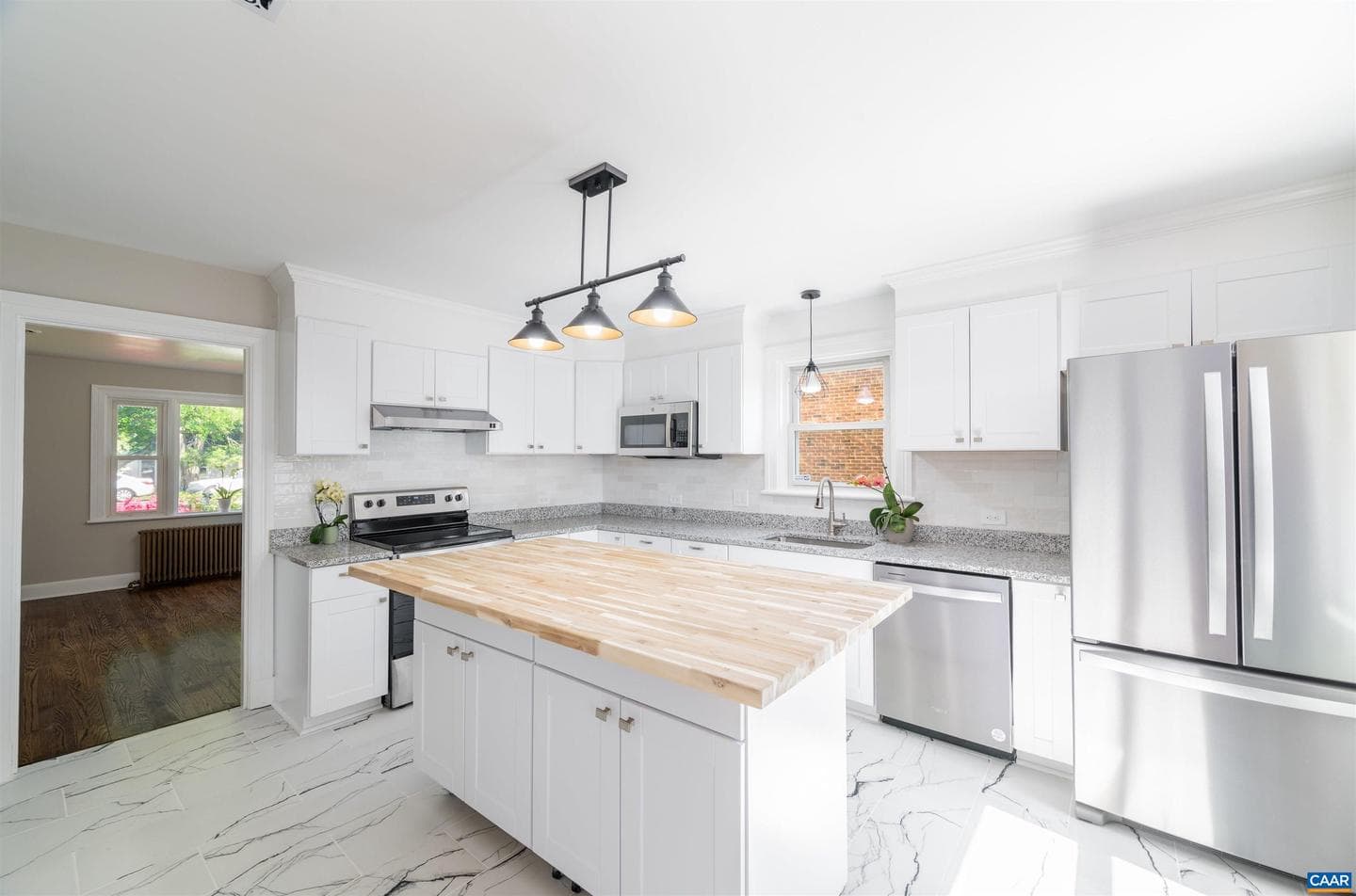 1036 Locust Ave photo 20