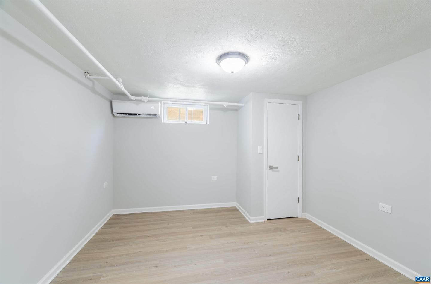 1036 Locust Ave photo 25