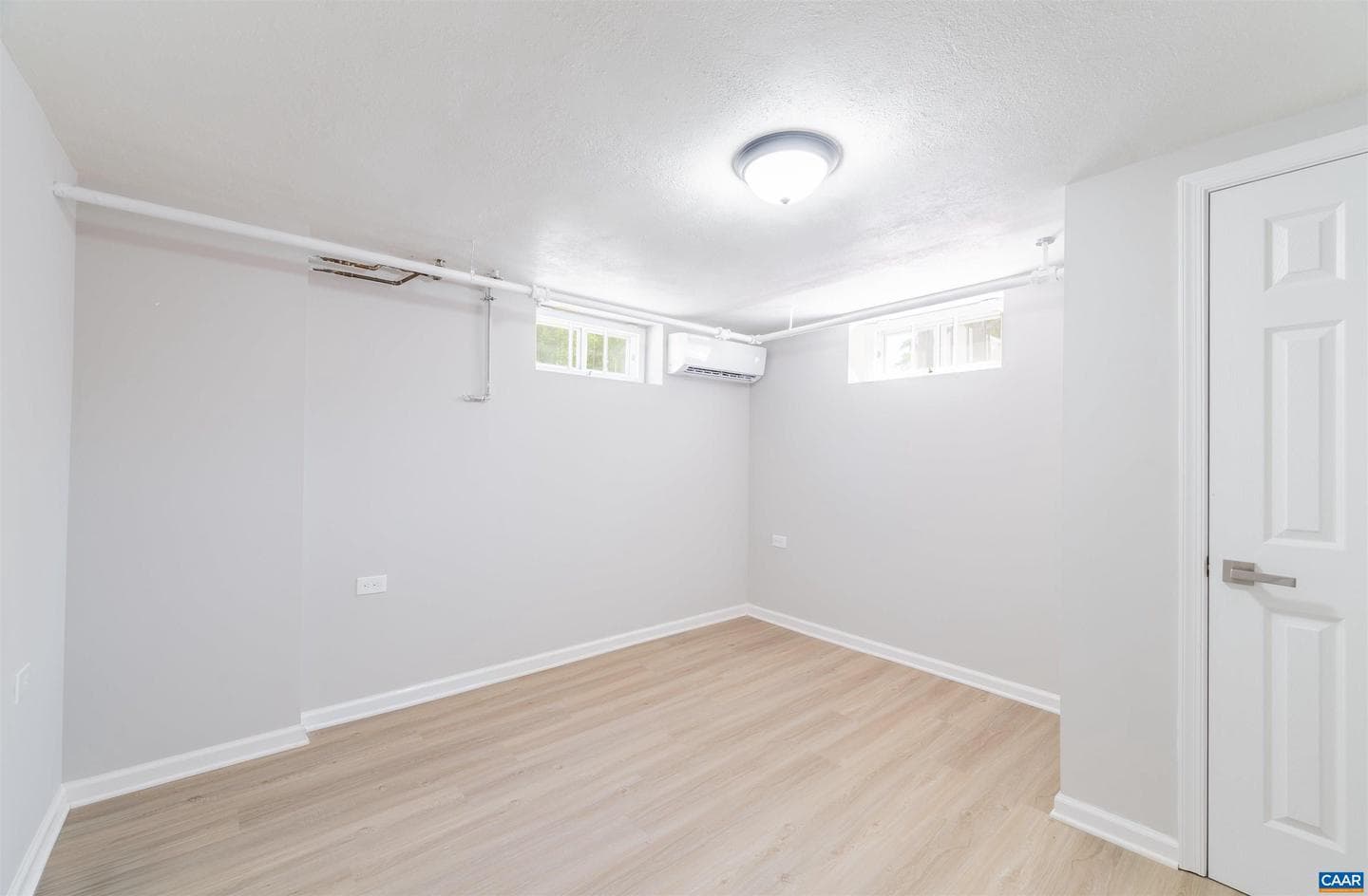 1036 Locust Ave photo 30
