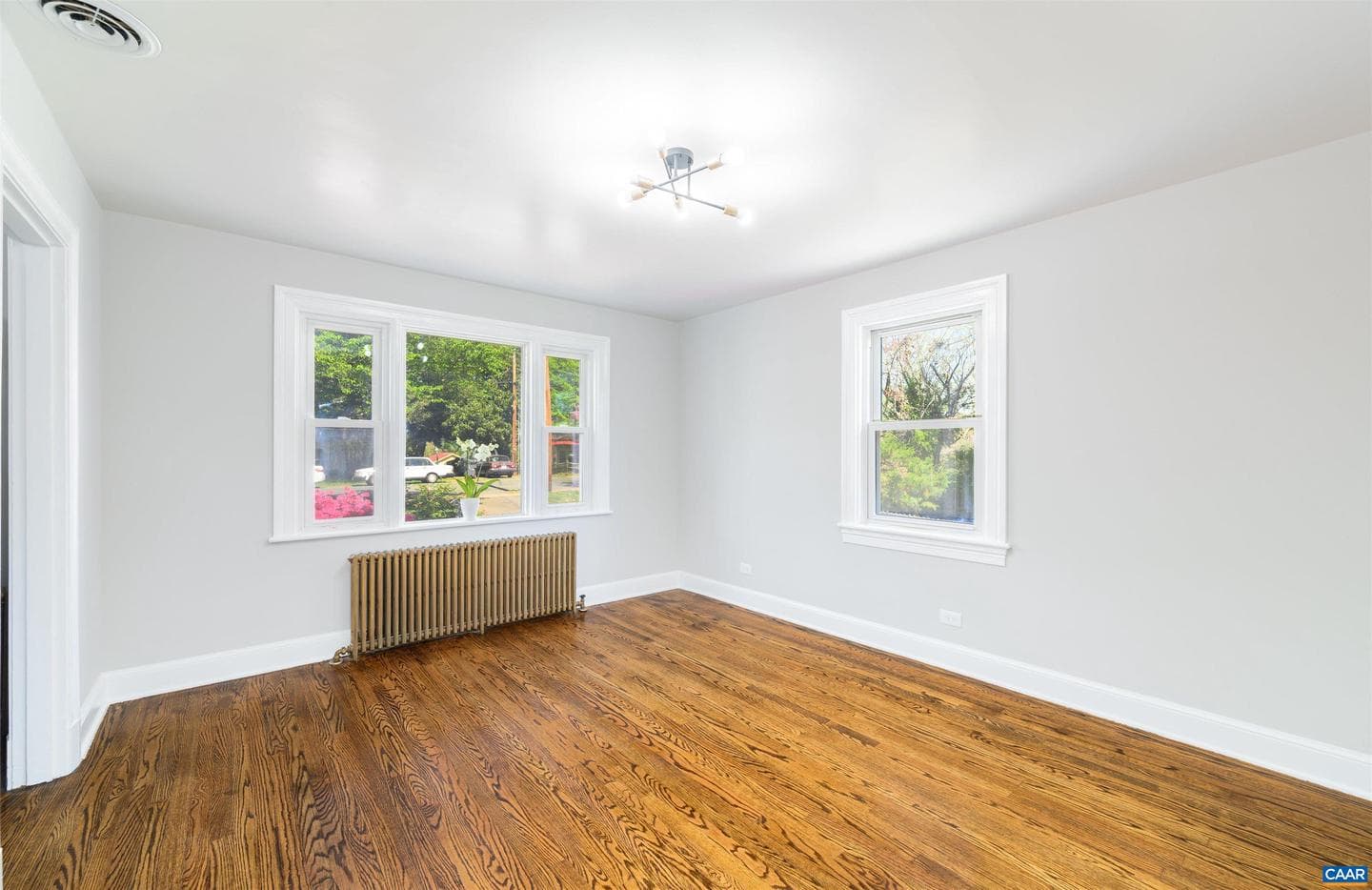 1036 Locust Ave photo 33