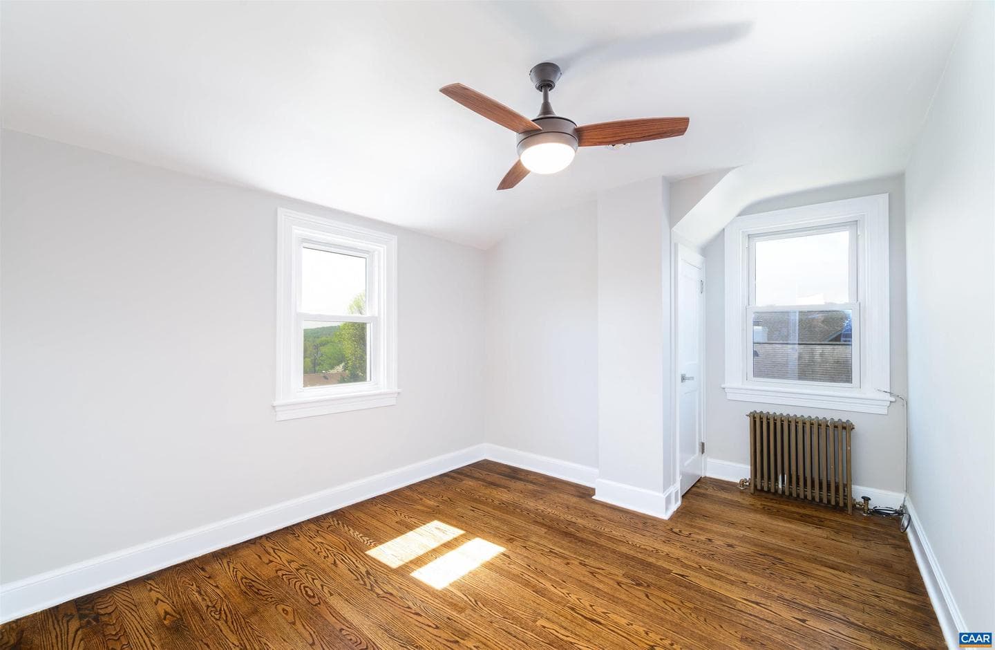 1036 Locust Ave photo 36