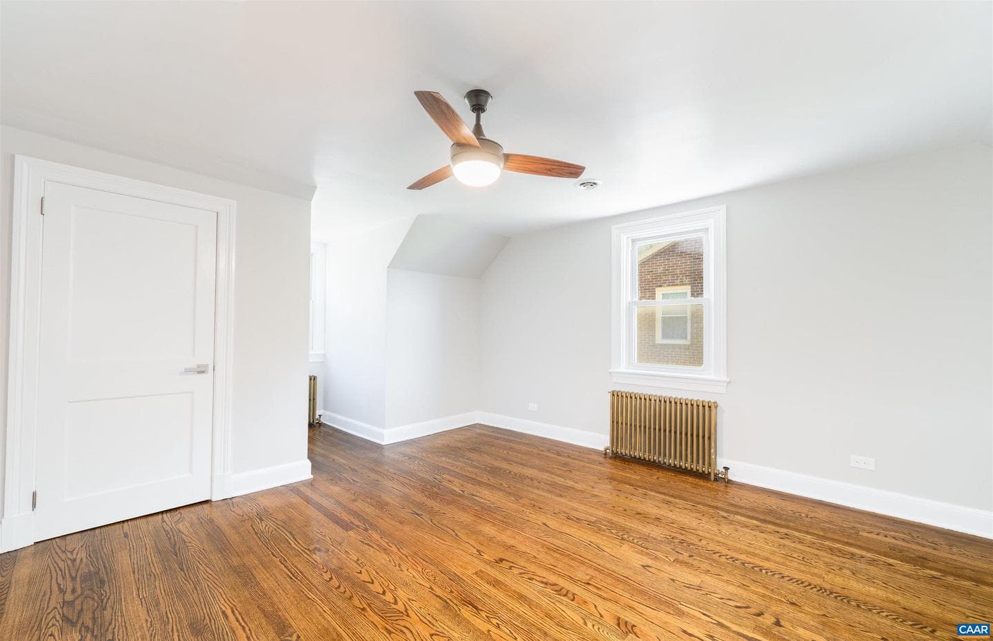 1036 Locust Ave photo 41
