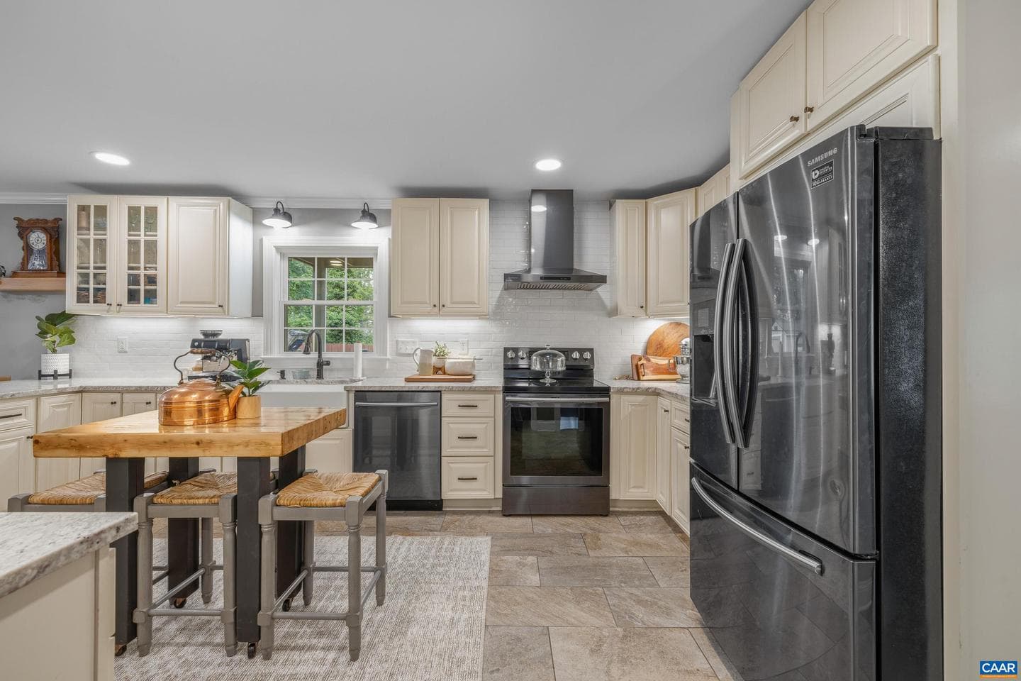 134 W Park Dr photo 10