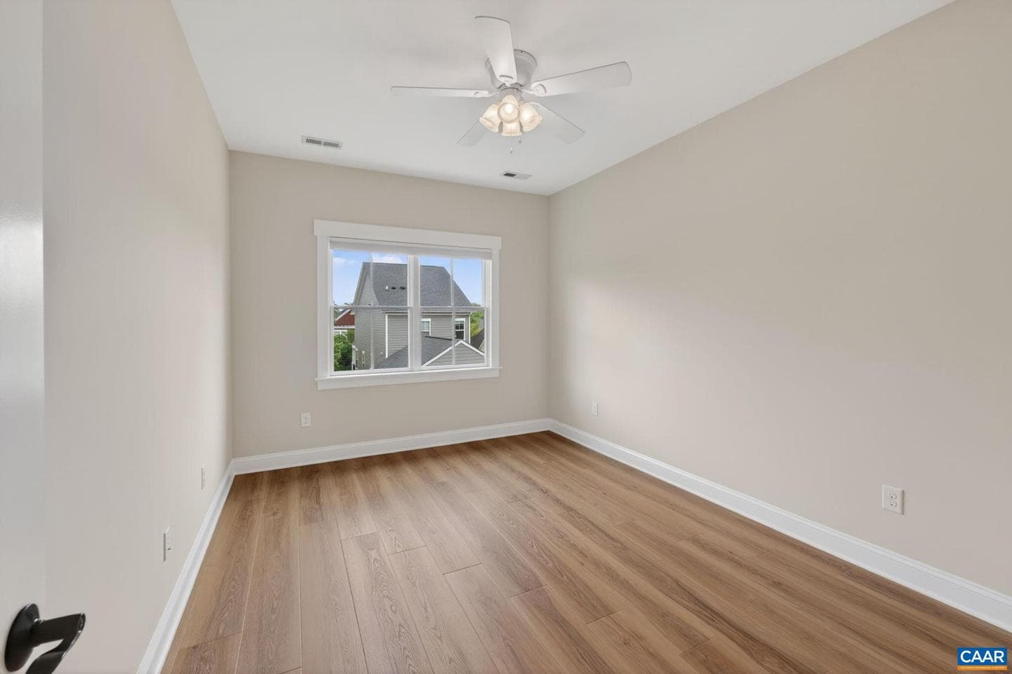 276 Claremont Ln photo 27