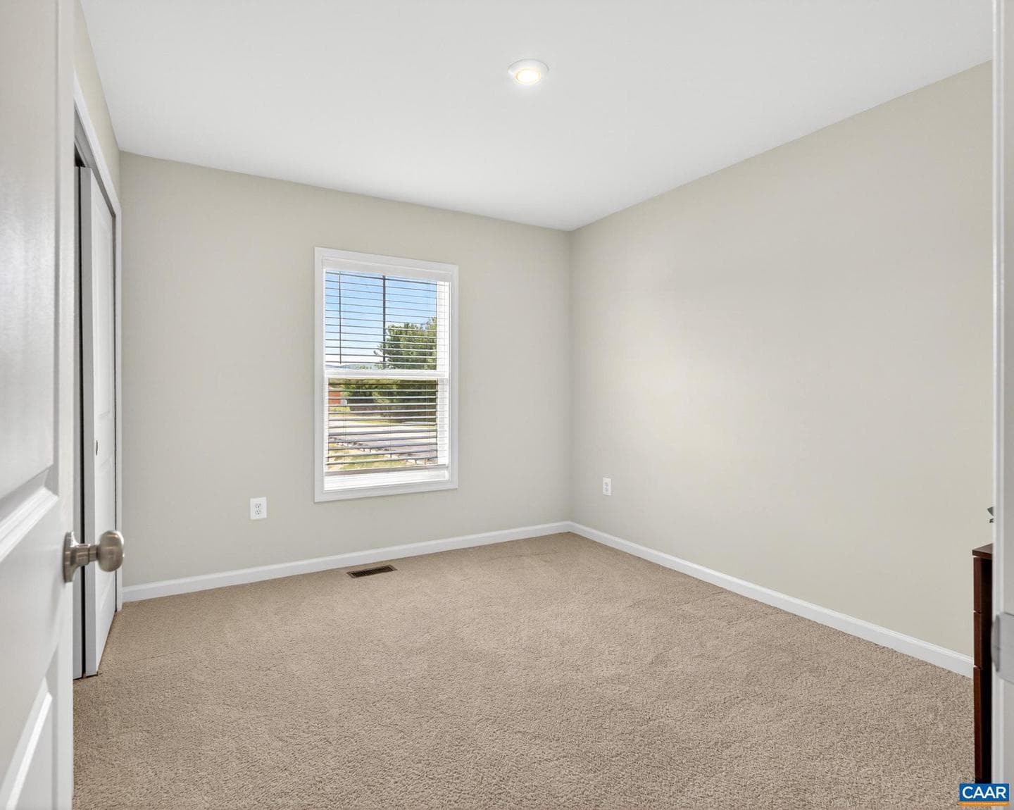 100 Vine St photo 19