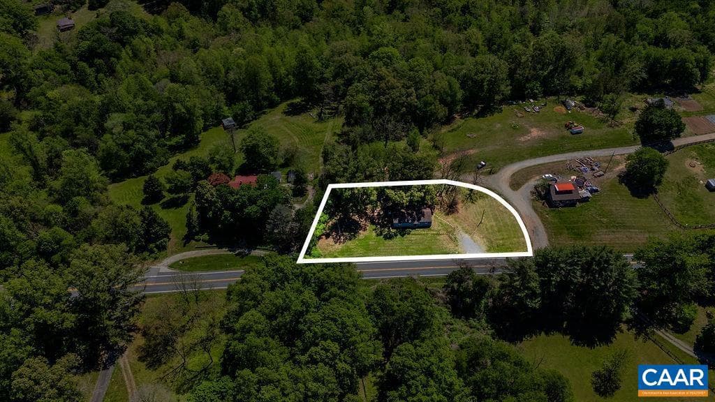 6182 Rockfish Valley Hwy photo 3