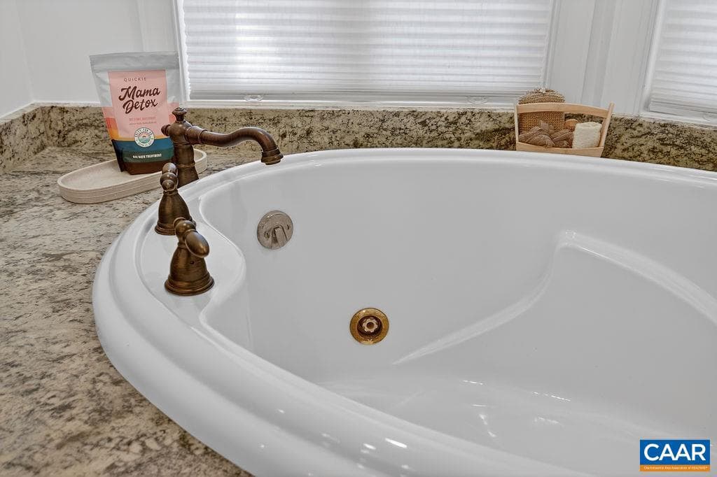 220 Saddleback Knl photo 46