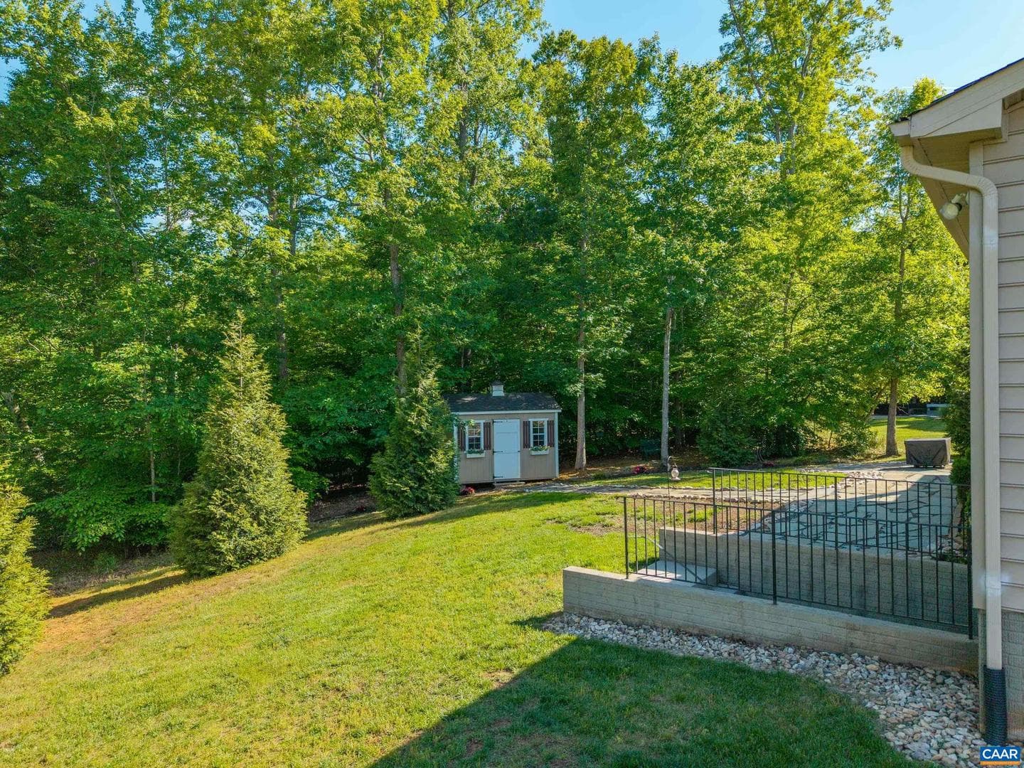 302 Manor Blvd photo 56