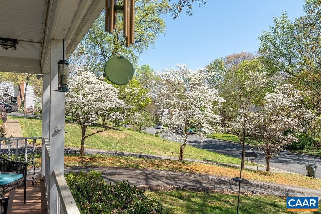 505 Eastbrook Dr photo 2