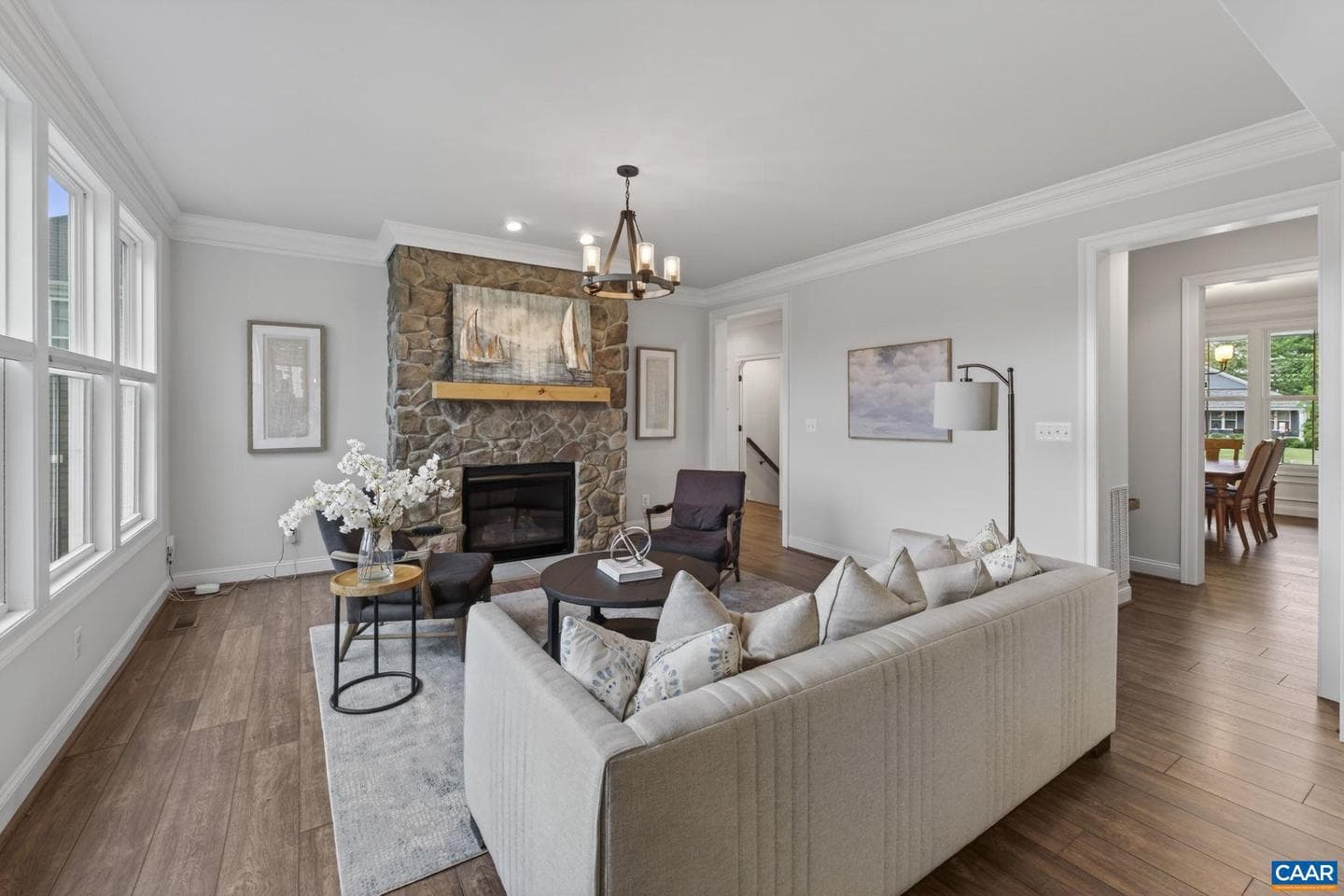 616 Bleeker St photo 15