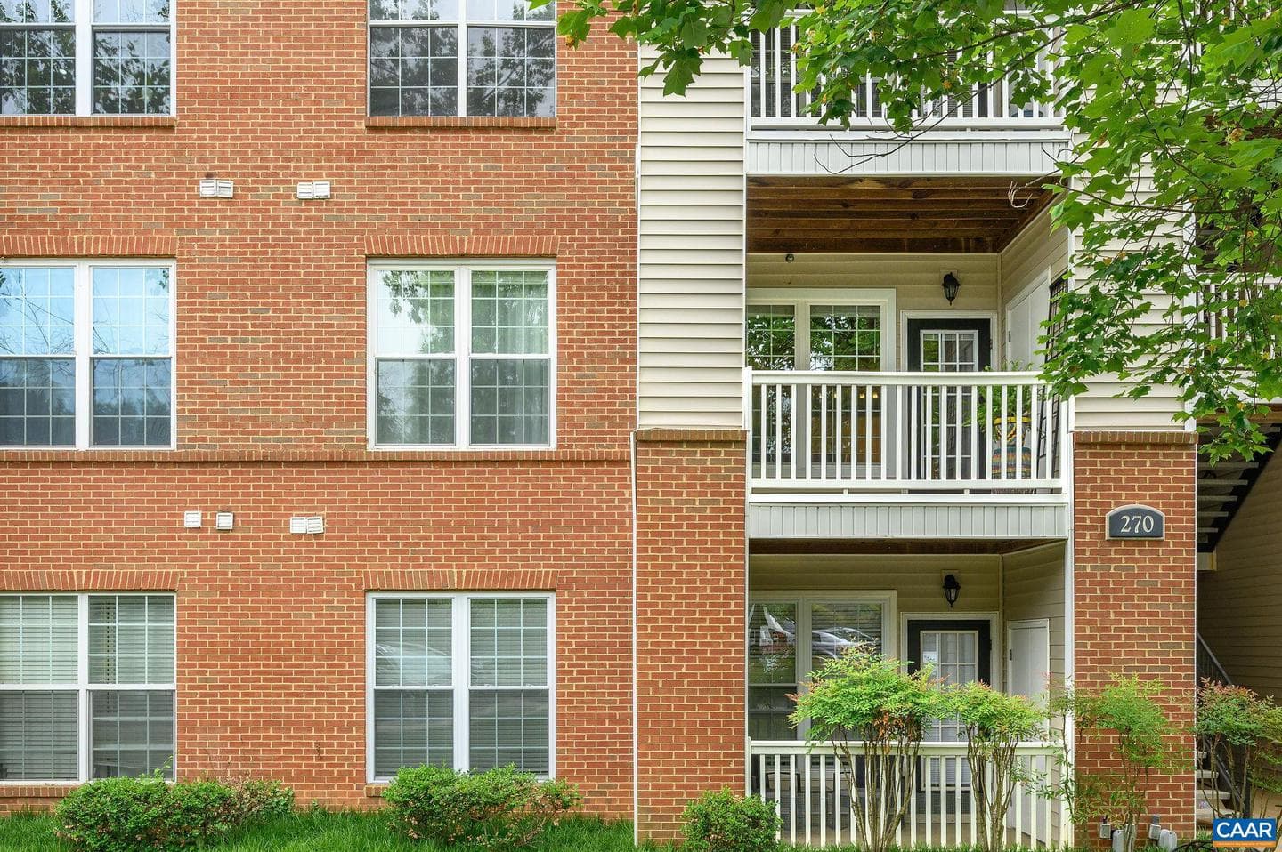 270 Riverbend Dr # 2E photo 16
