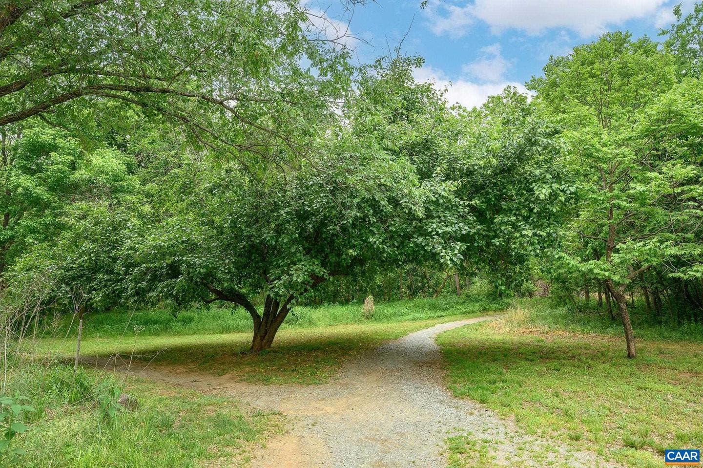 270 Riverbend Dr # 2E photo 18