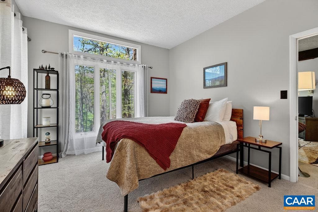 762 Laurelwood Condos photo 12