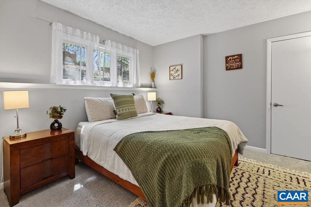 762 Laurelwood Condos photo 17
