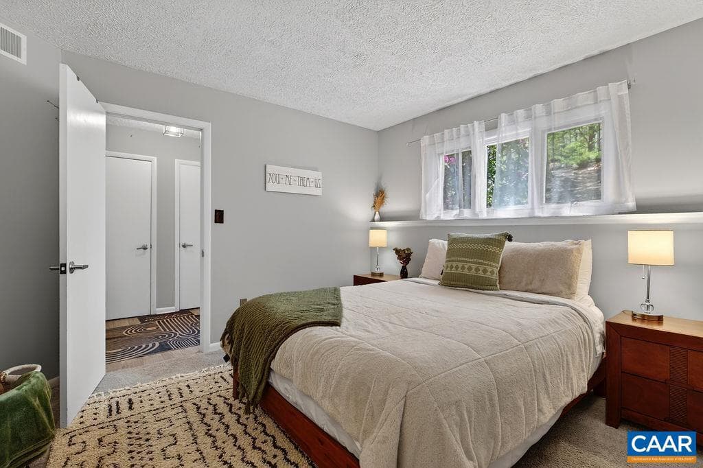 762 Laurelwood Condos photo 18