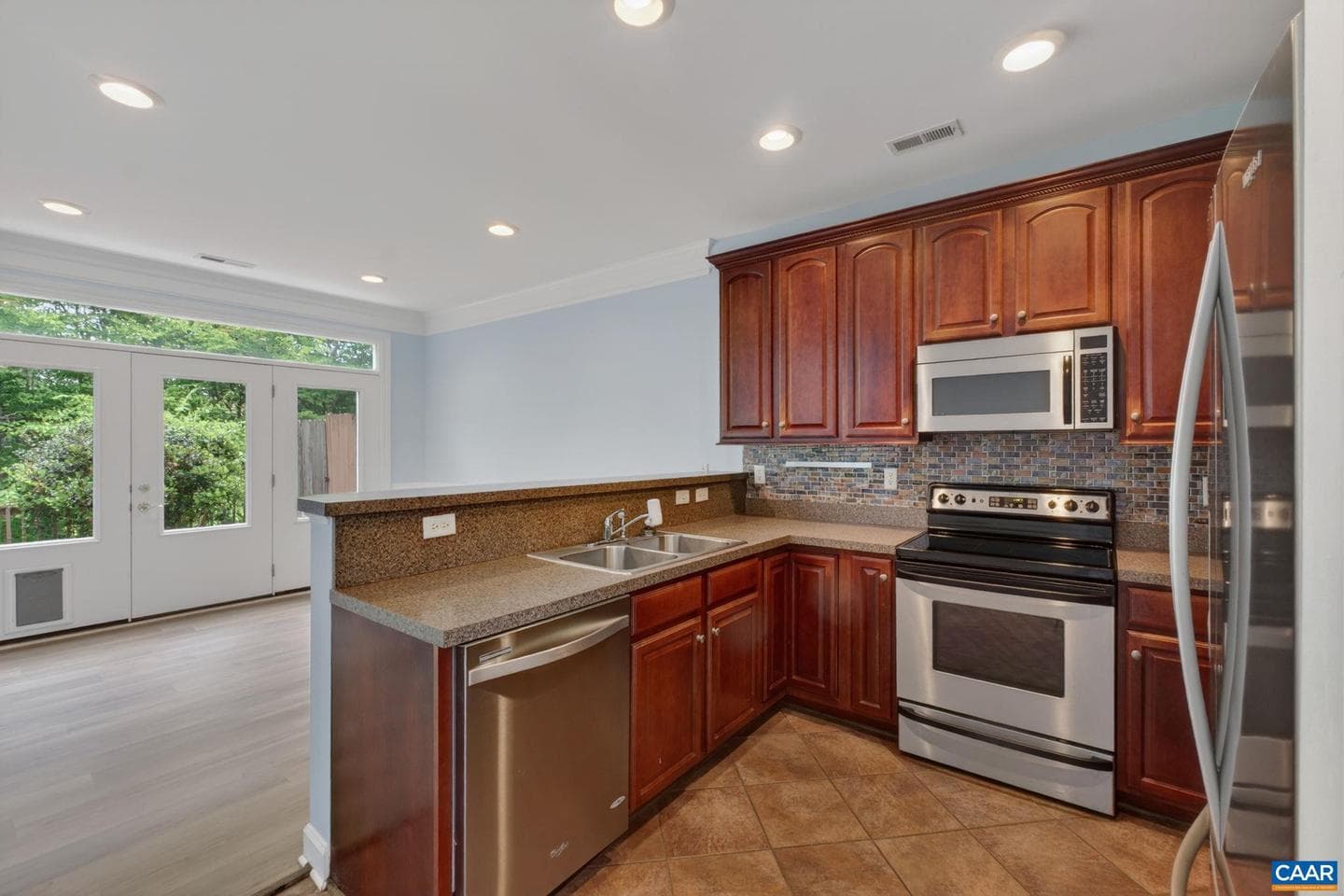 1270 Chatham Rdg photo 14