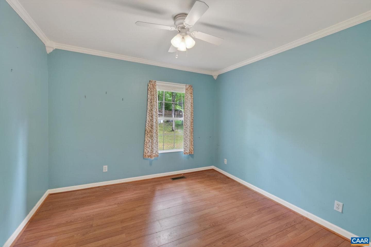 75 Riverside Dr photo 22