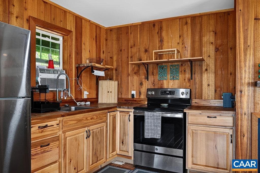 1494 Spruce Creek Ln photo 15