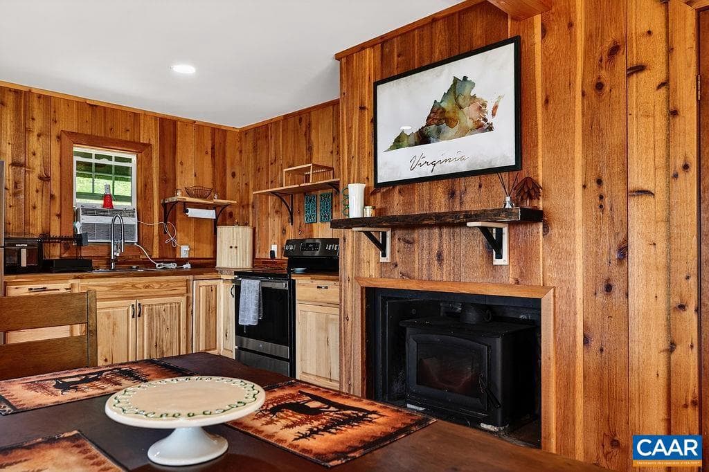 1494 Spruce Creek Ln photo 18