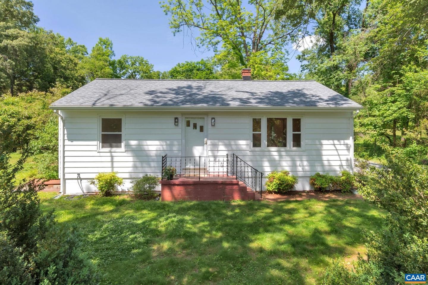 4362 Ivy Rd photo 1