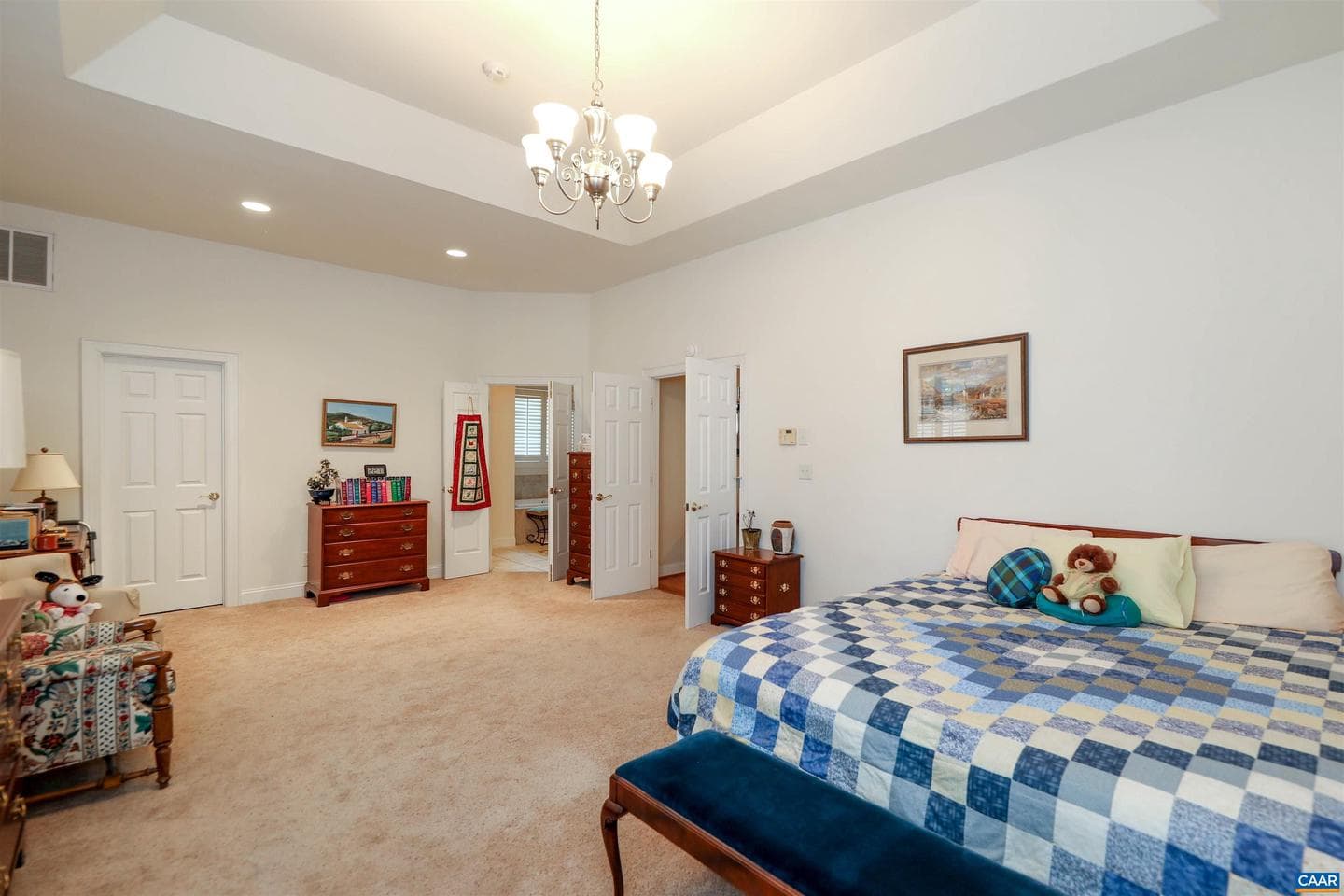 2500 Wiltshire Close photo 23