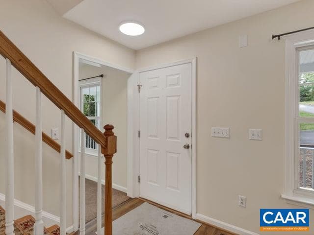 259 Spring Oaks Ln photo 2