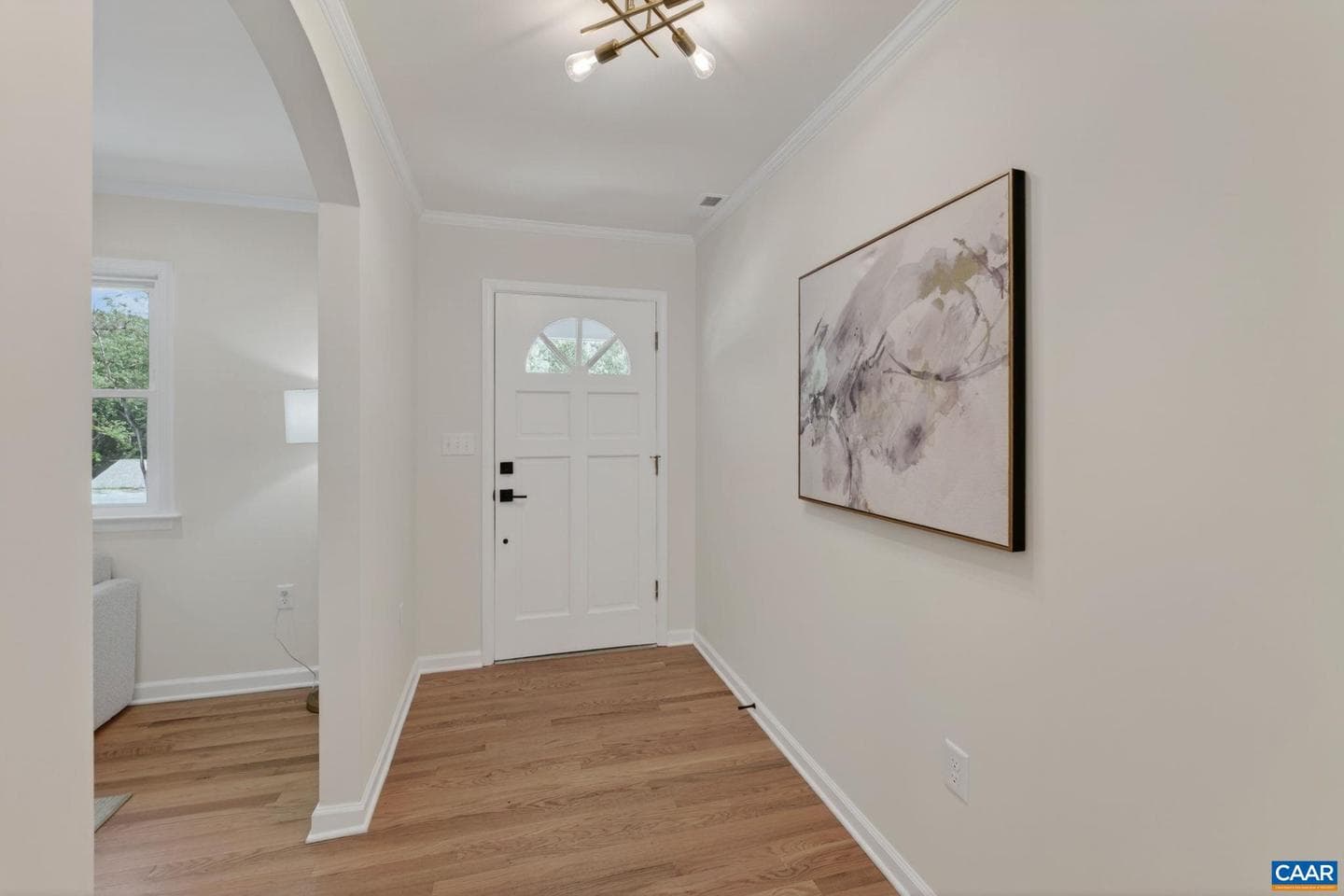 103 Bollingbrook Dr photo 2