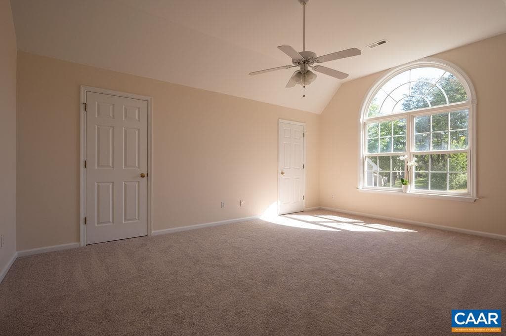 121 Sundrops Ct photo 10