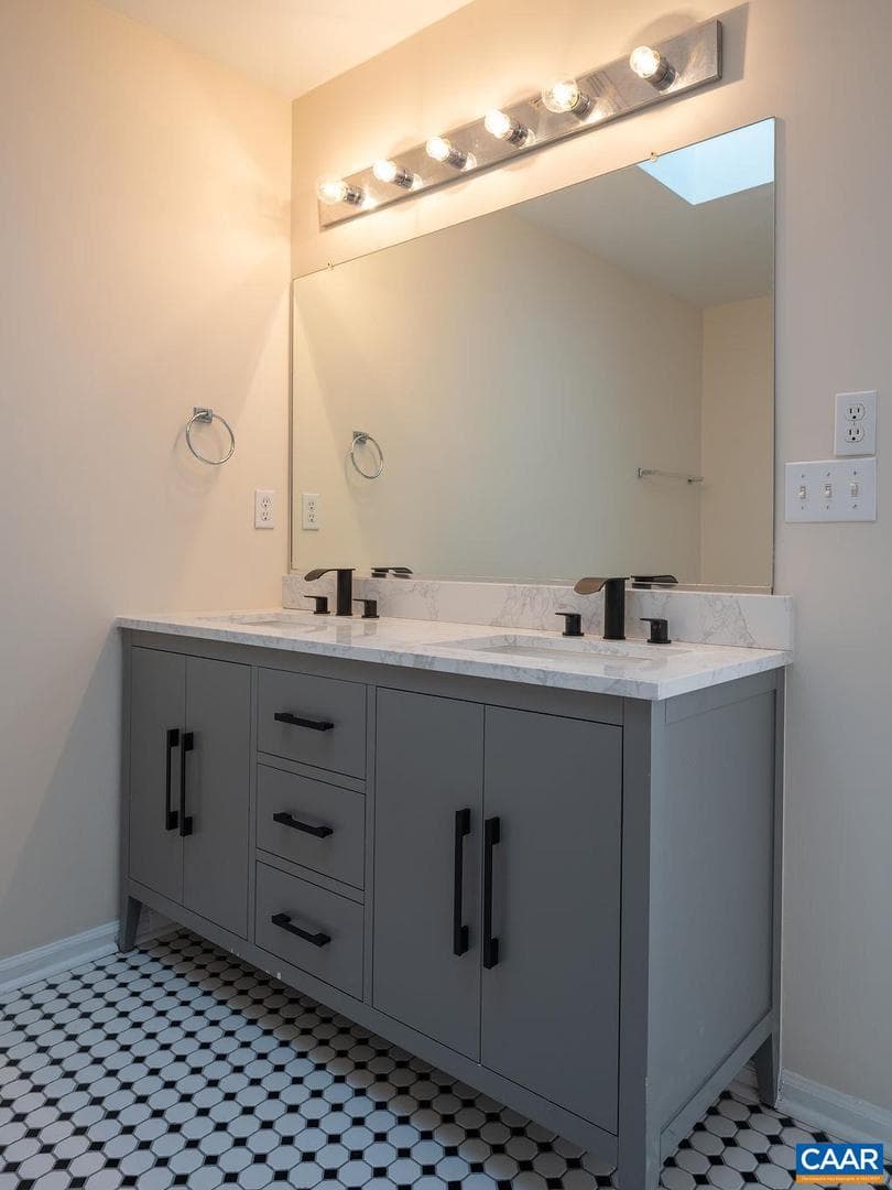 121 Sundrops Ct photo 12