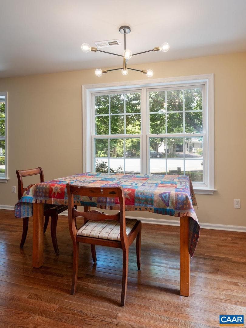 121 Sundrops Ct photo 6