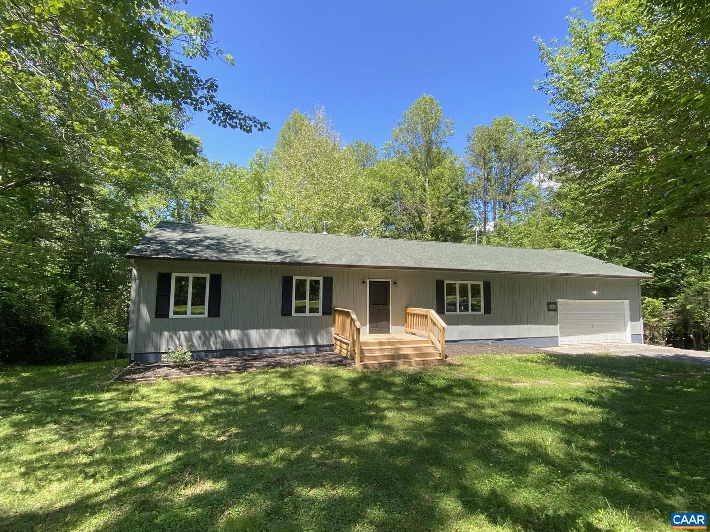 247 Goldenrod Rd photo 2
