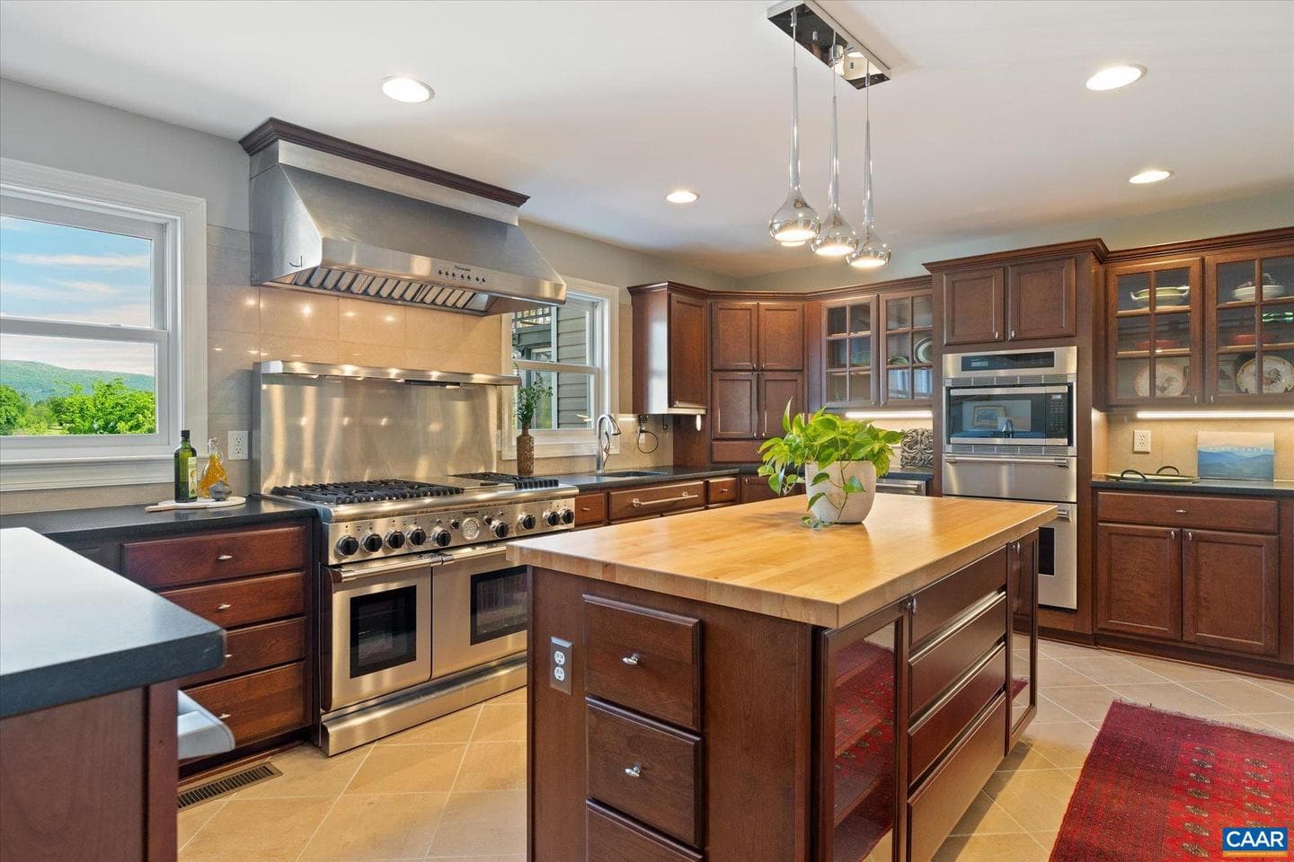 1141 Kingsway Rd photo 14