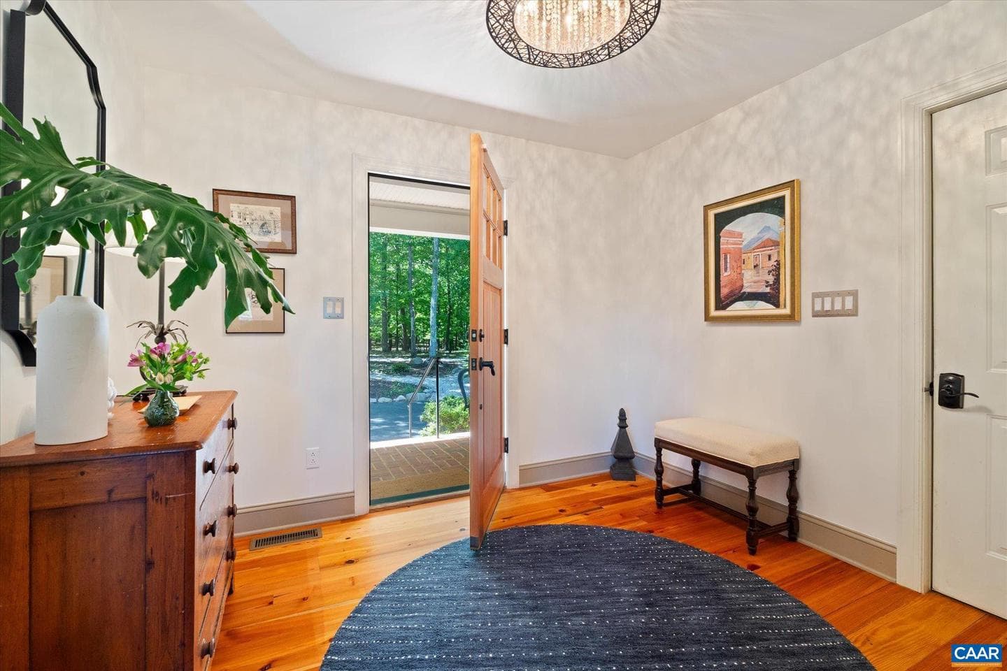 1141 Kingsway Rd photo 6
