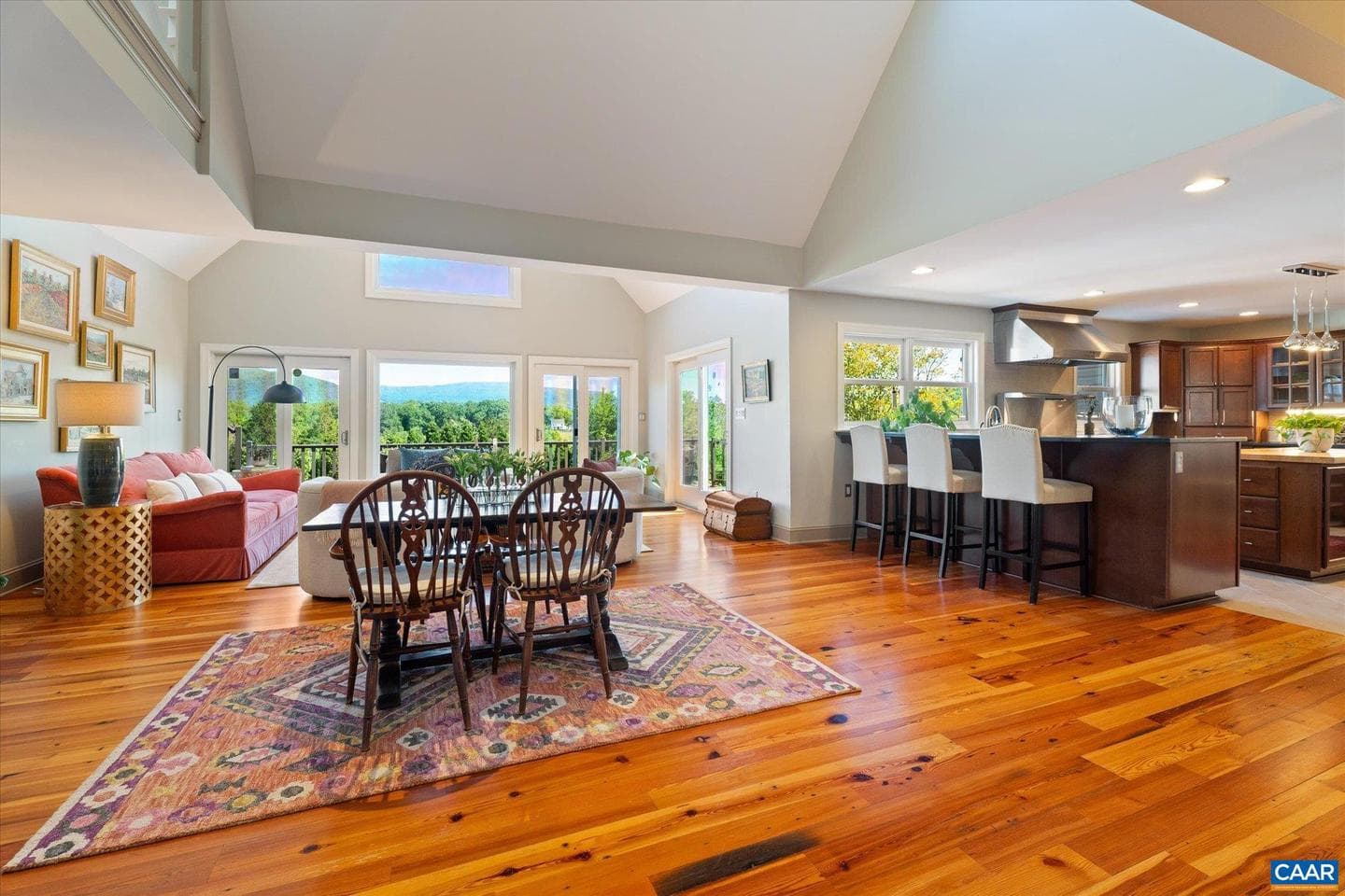 1141 Kingsway Rd photo 8