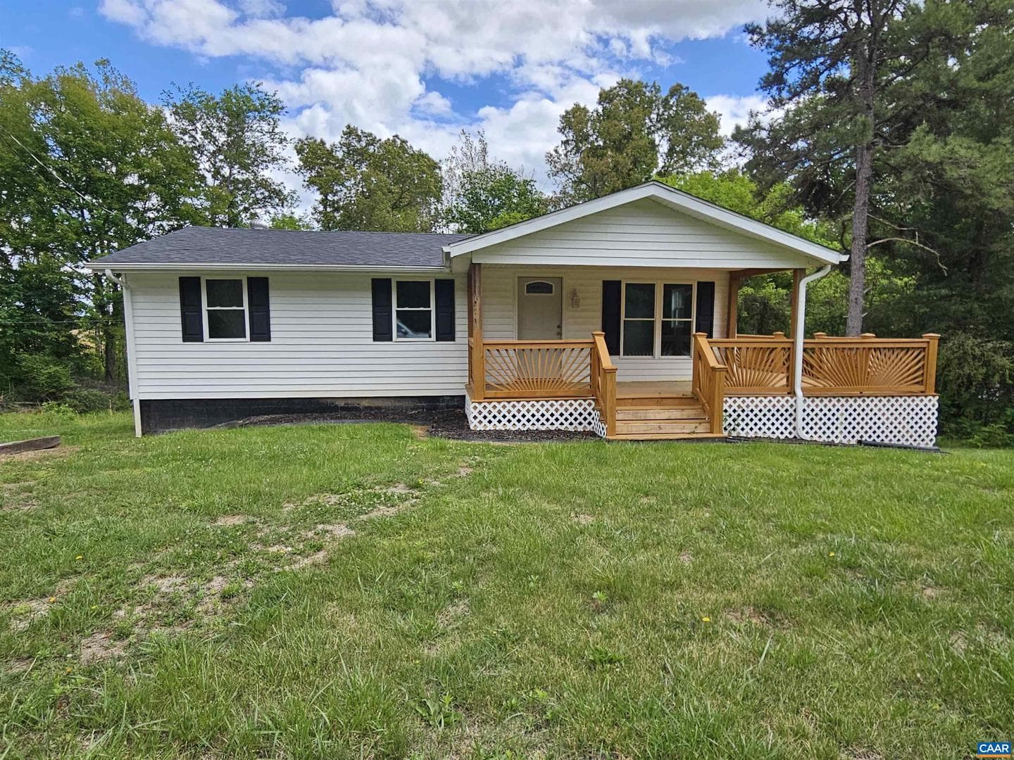 5290 Dixie Hill Rd photo 1