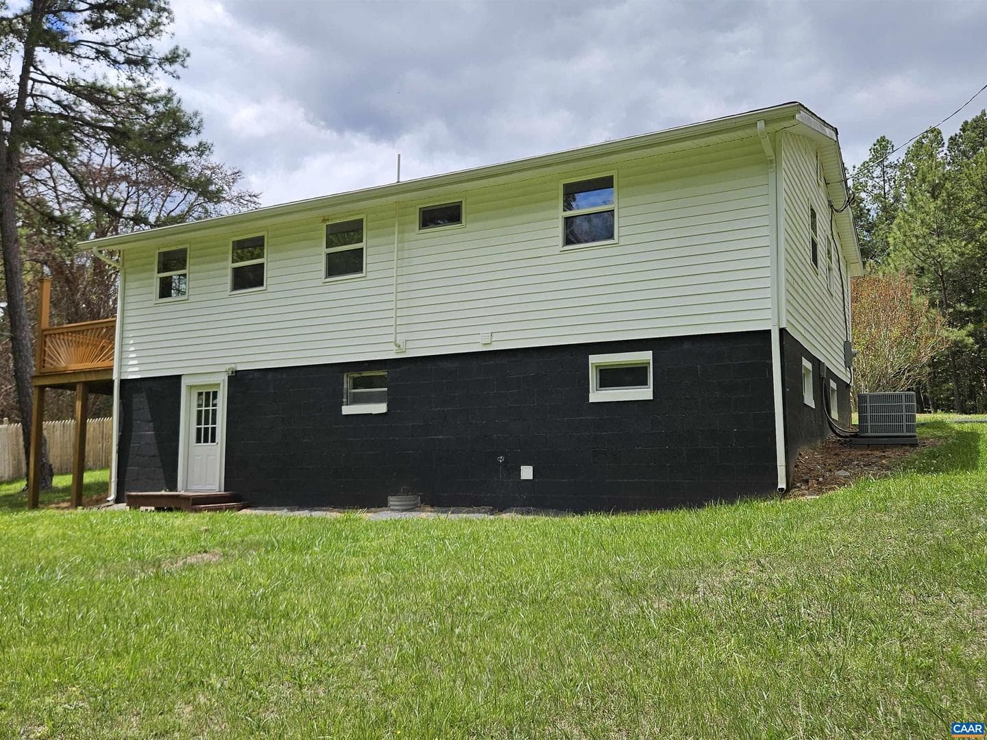 5290 Dixie Hill Rd photo 5