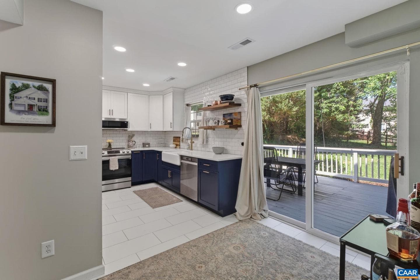 1557 Primrose Ln photo 17