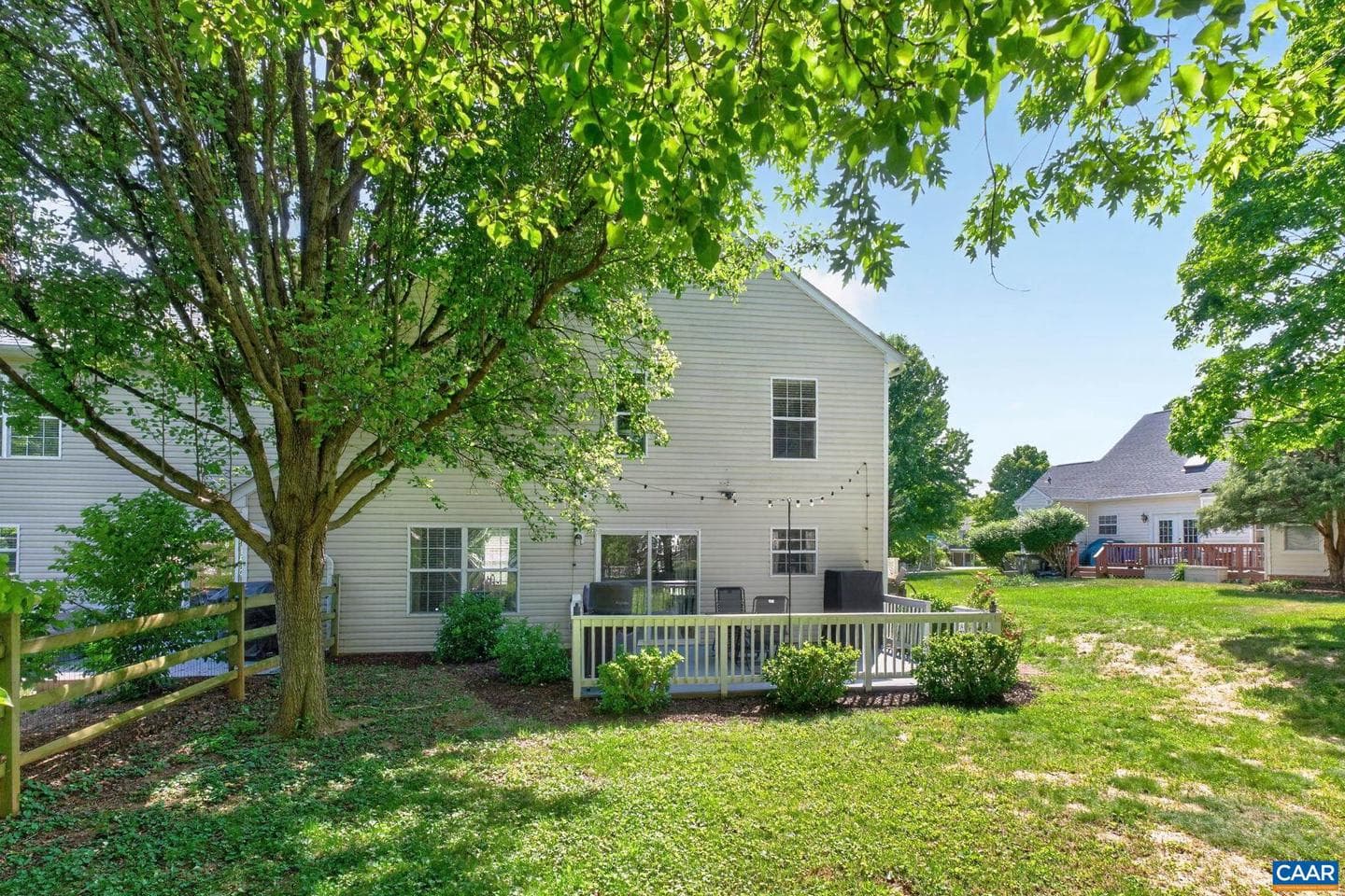 1557 Primrose Ln photo 26